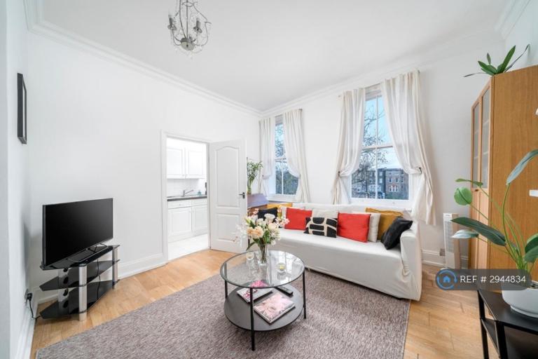2 bedroom flat in Philbeach Gardens, London, SW5 (2 bed) (#2944834)