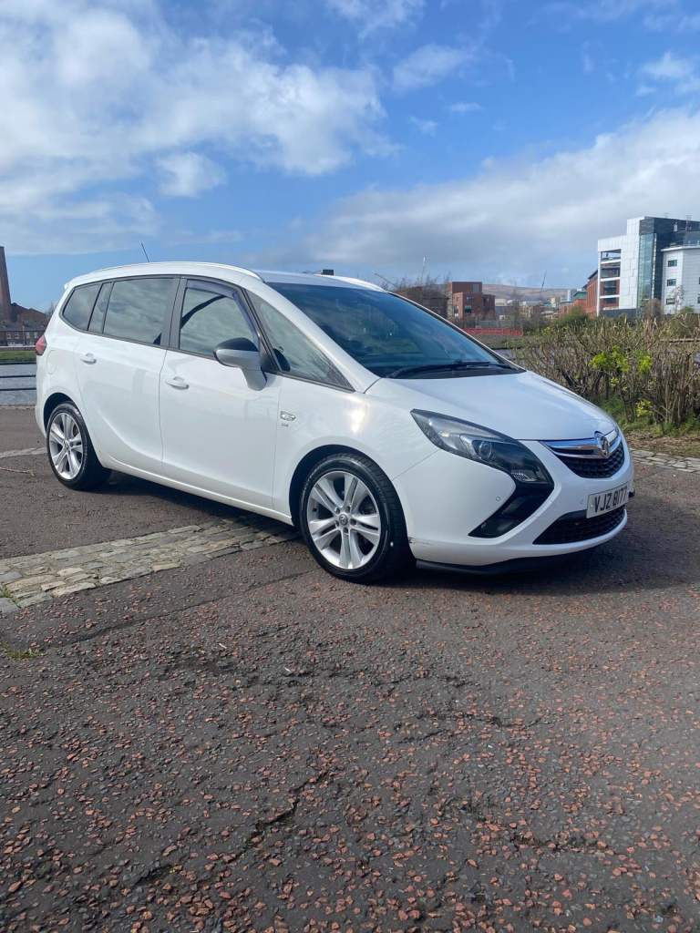 Great Vauxhall 7 seater SRI 