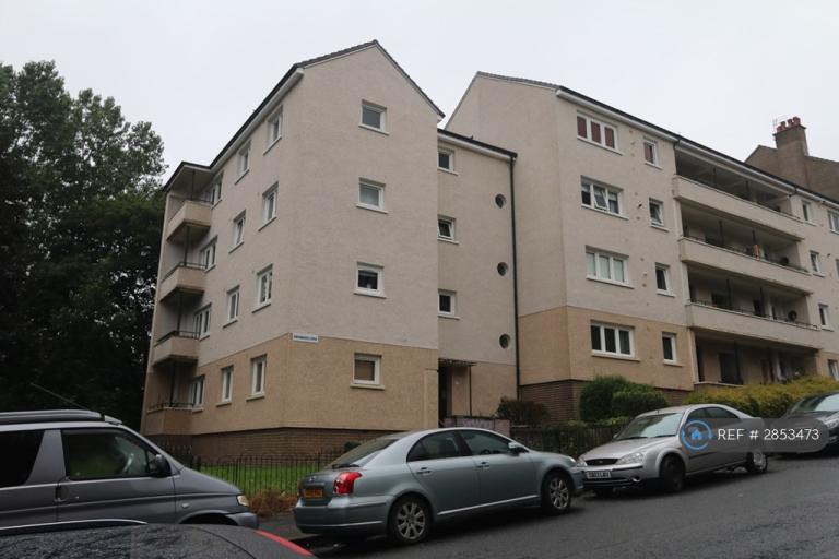 3 bedroom flat in Thornwood Drive, Glasgow, G11 (3 bed) (#2853473)