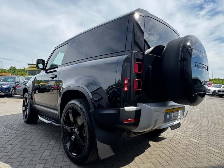 2023 Land Rover Defender 3.0 D250 Hard Top SE Auto PANEL VAN DIESEL Automatic