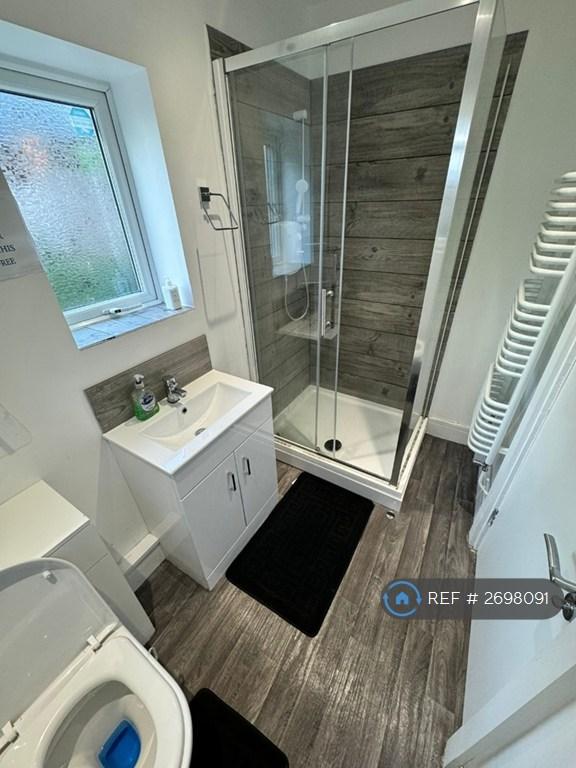 1 bedroom in Broadway, Sheerness, ME12 (#2698091)