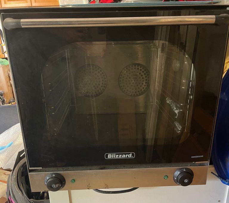Blizzard Commercial Oven – Great Condition, Black