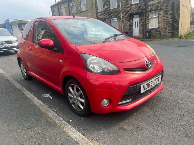 Toyota, AYGO, Hatchback, 2014, Manual, 998 (cc), 3 doors