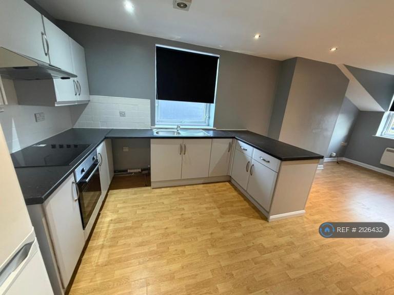 2 bedroom flat in Corban St, Bradford, BD4 (2 bed) (#2126432)