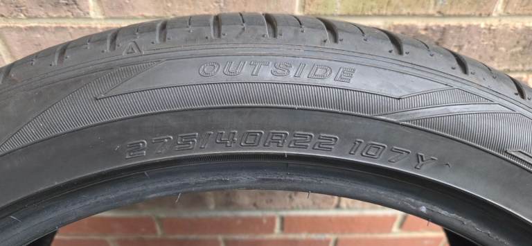 Renge rover tyres 275/40R22 