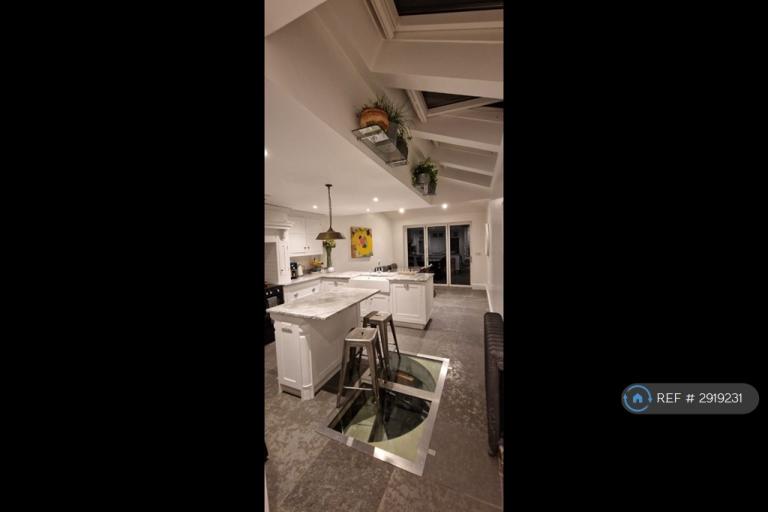 5 bedroom house in Parsonage Street, Cambridge, CB5 (5 bed) (#2919231)