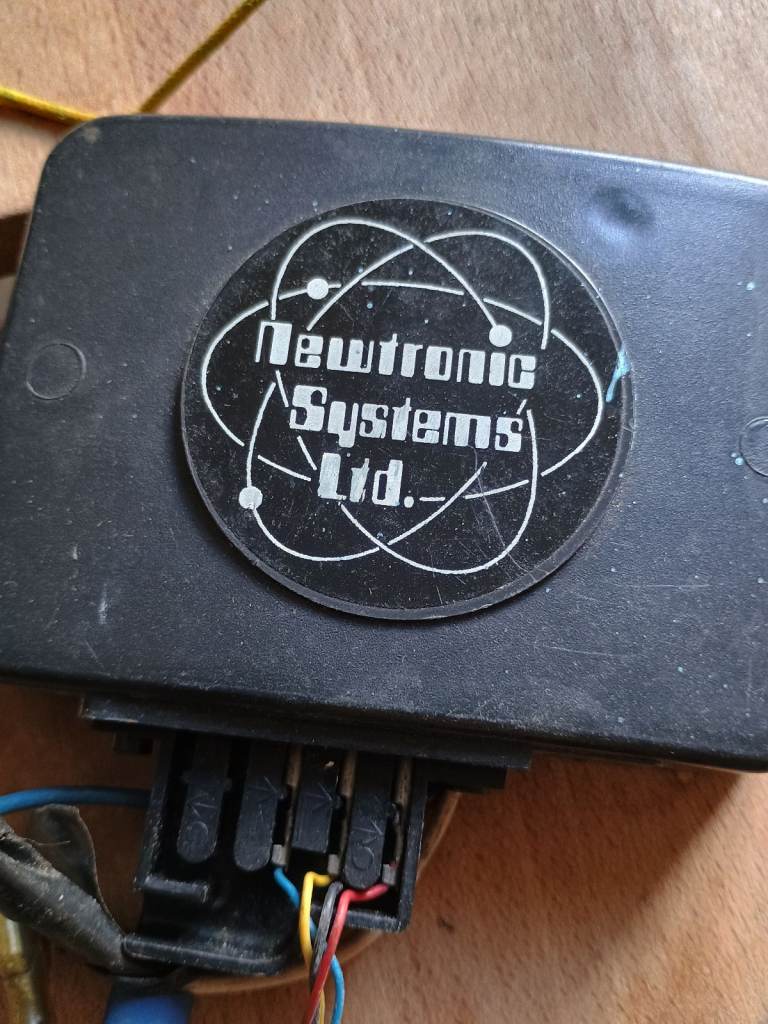 Triumph seven electronic ignition for a V8