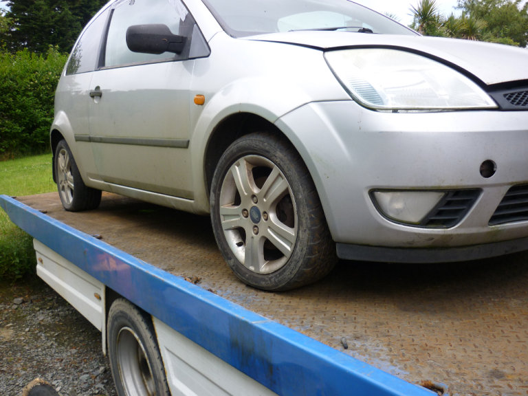 2004 ford fiesta for breaking 