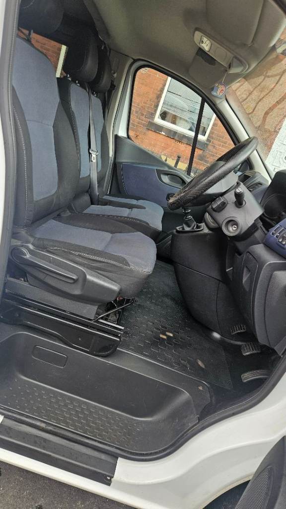 Vauxhall, VIVARO, Panel Van, 2015, Manual, 1598 (cc)