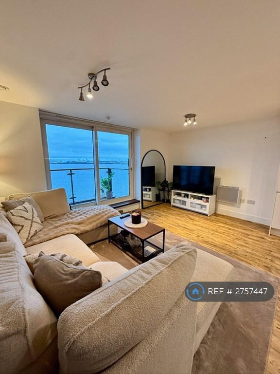 2 bedroom flat in Prospect Place, Cardiff Bay, CF11 (2 bed) (#2757447)