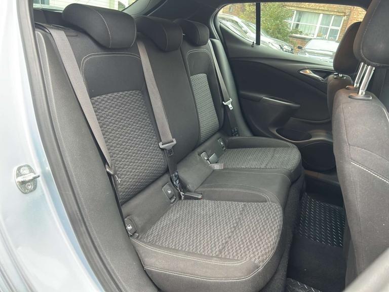 2017 Vauxhall Astra 1.6 Astra SRI CDTI Auto 5dr Hatchback Diesel Automatic