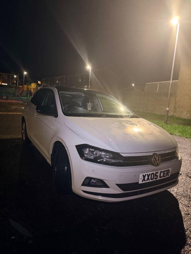 Volkswagen Polo 2019 - Automatic