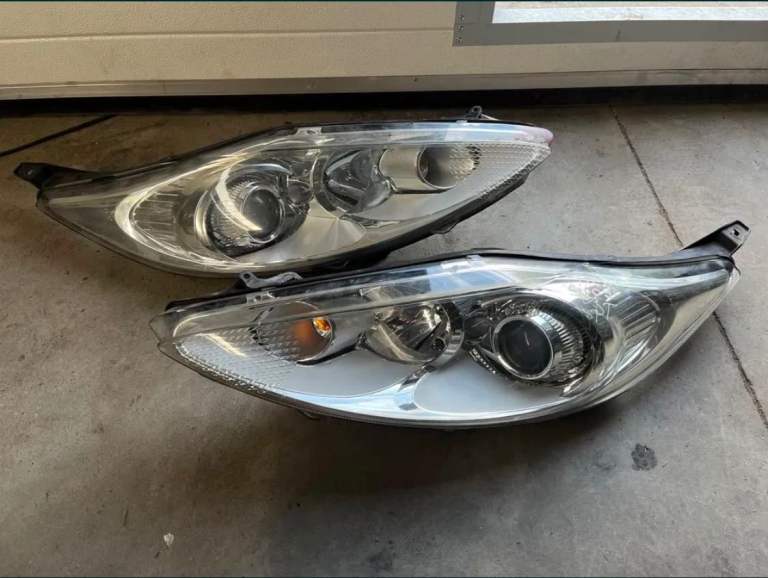Headlights fiesta 