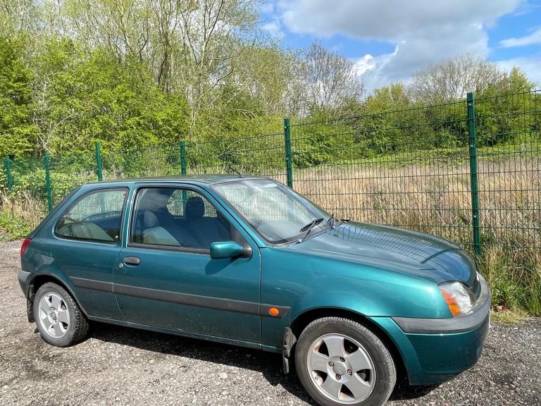 FORD FIESTA 1.2 ZETEC FREESTYLE 52 REG GENUINE 50942 SERVICE HISTORY MOT SEPTEMBER 28TH LOW INSURANC