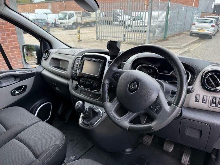 2018 18 RENAULT TRAFIC 1.6 DCI ENERGY 27 SPORT NAV PANEL VAN 5DR DIESEL MANUAL S