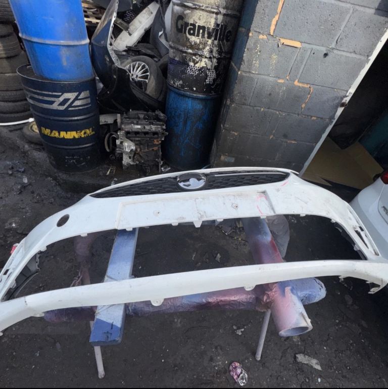 * GENUINE VAUXHALL CORSA F SRI FRONT BUMPER 2019 ON 9830340080