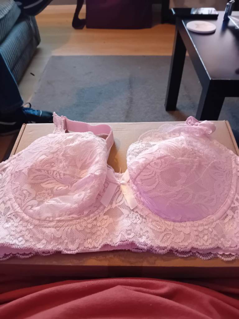 Ladies lace bra 