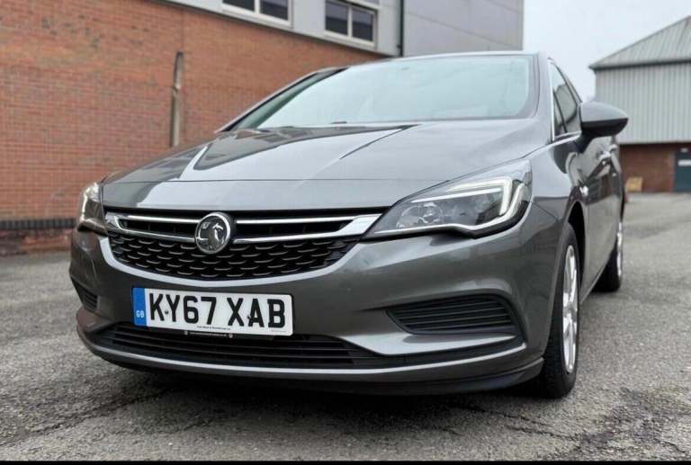 2017 Vauxhall Astra 1.4i Turbo Design Euro 6 5dr HATCHBACK Petrol Manual