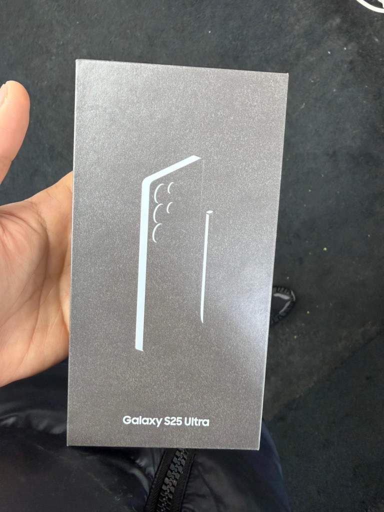The SAMSUNG S25 ULTRA BRAND NEW BOX ONE YEAR OFFICIAL WARRANTY 