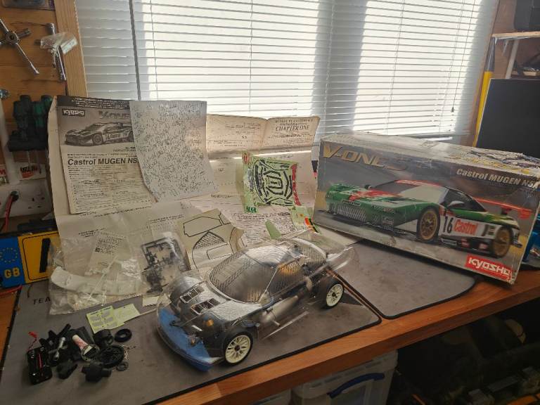 Rare Kyosho V-one S Castrol Mugen NSX nitro RC car, vintage, retro? Pureten GP 4WD.
