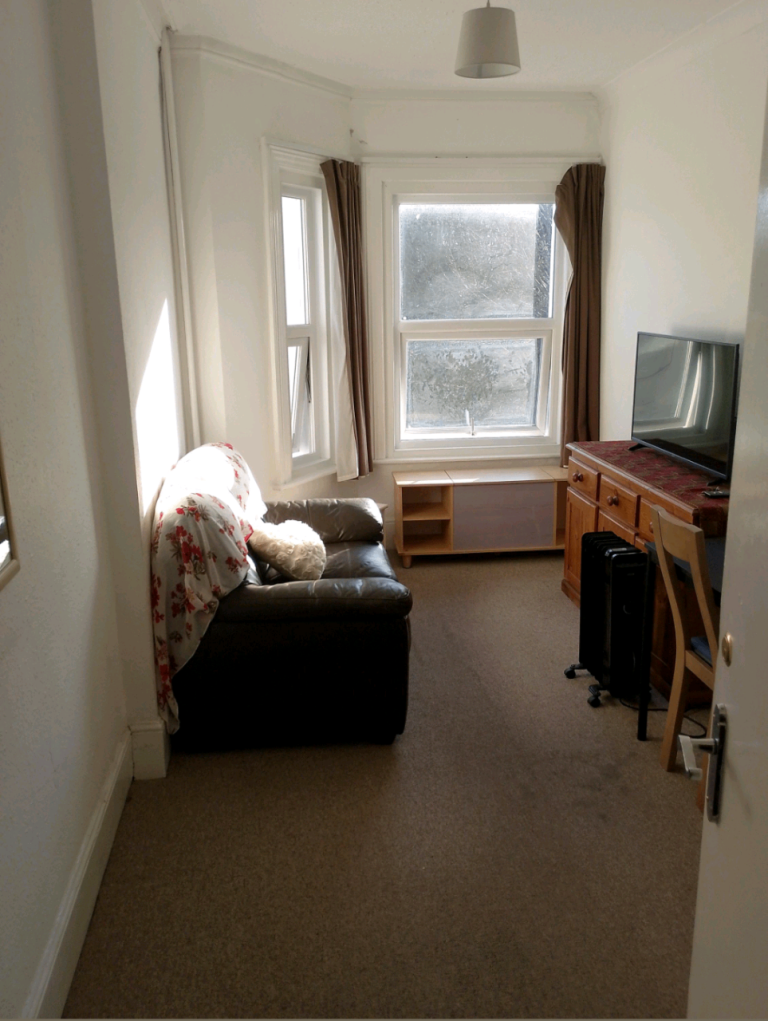 Unique 2 Rooms with Private Bathroom