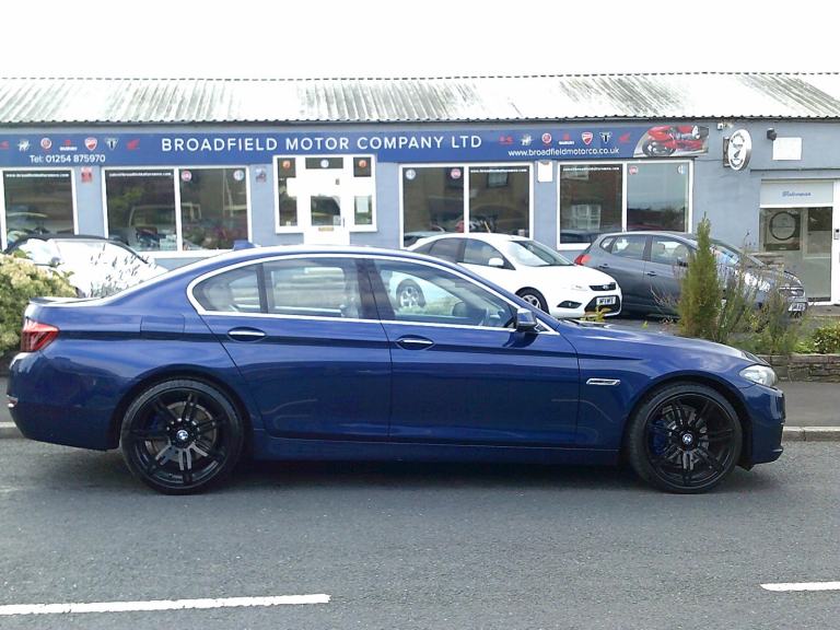 2015 15-reg BMW 520D Luxury Automatic saloon in blue metallic