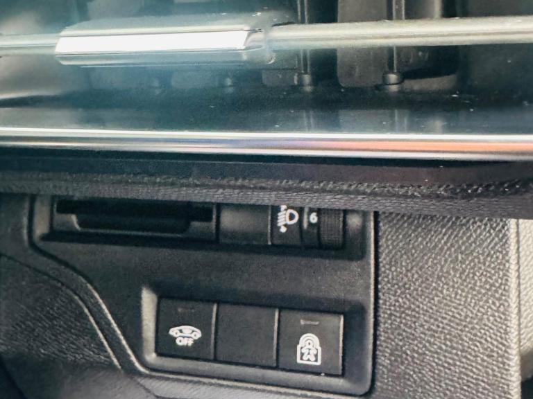 2018 Peugeot 3008 1.2 PureTech Allure 5dr HATCHBACK PETROL Manual