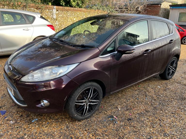 2009 Ford Fiesta 1.6 TDCi TITANIUM. Low Road TAX. Delivery Car. TRADE 2 Clear