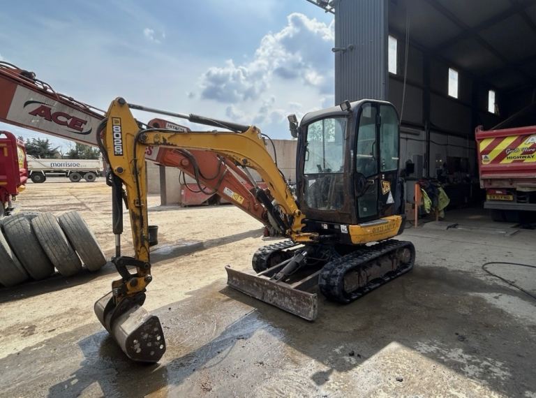 Jcb 8026 cts mini digger