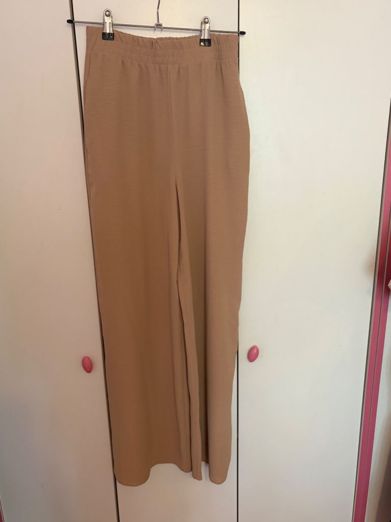 Comfy Beige Wide-Leg Trousers - Good Condition