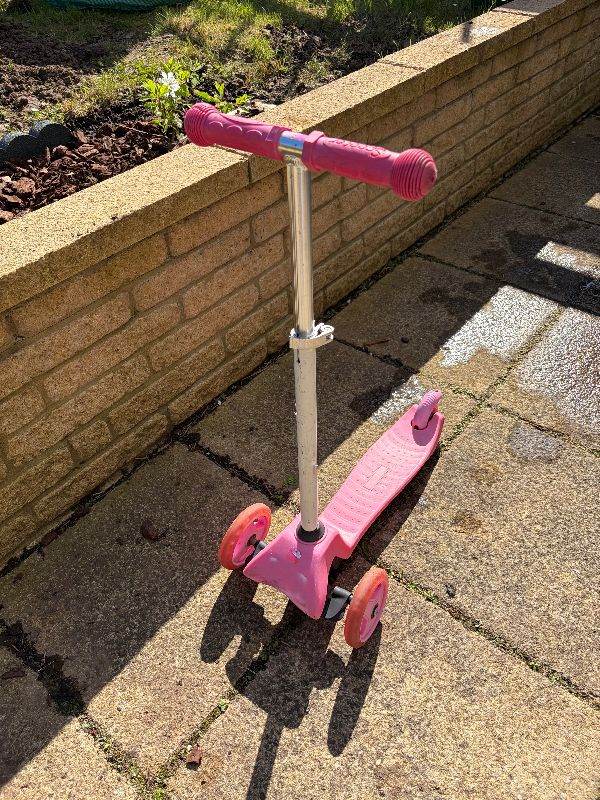 EVO 3 wheel scooter pink