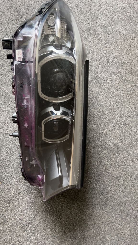BMW 5 SERIES G30 MODEL PASSENGER SIDE HEADLIGHT