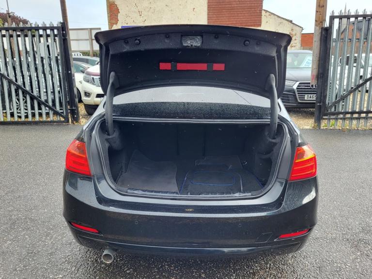 2012 BMW 3 Series 320d BluePerform EfficientDynamics 4dr Step Auto SALOON Diesel Automatic