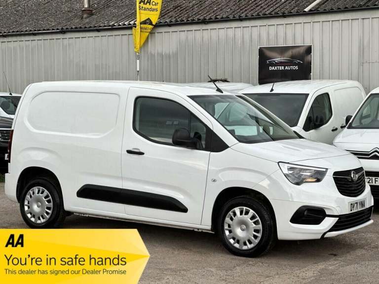 2022 Vauxhall Combo 1.5 Turbo D 2300 Sportive L1 H1 Euro 6 4dr PANEL VAN Diesel Manual
