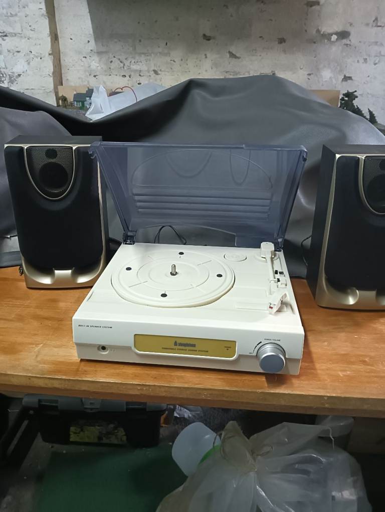  Record Player with Speakers – Good Condition