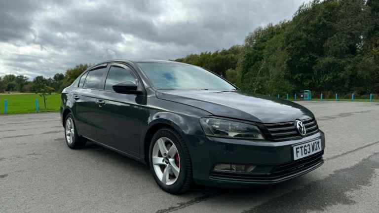 Volkswagen, PASSAT, Saloon, 2014, Manual, 1598 (cc), 4 doors