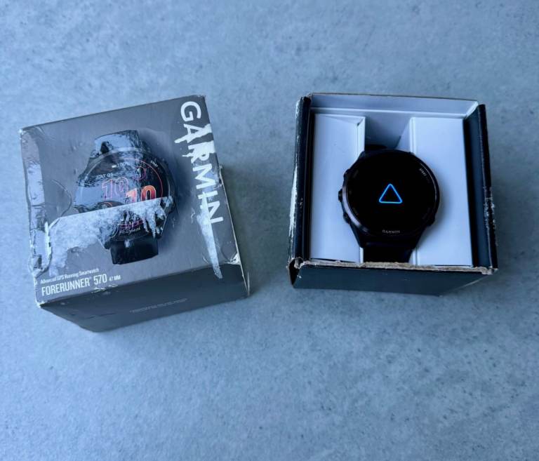 Garmin Forerunner 570 AMOLED 47mm Premium Smartwatch Multisport Gym Running, GPS - Immaculate