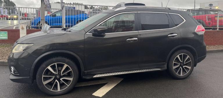 2015 Nissan X-Trail 1.6 dCi Tekna 5dr 4WD ++ PANROOF / LEATHER / NAV / CAMERA ++ ESTATE Diesel Ma...