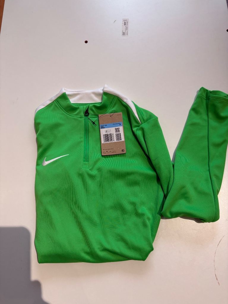 Kids Nike half zip