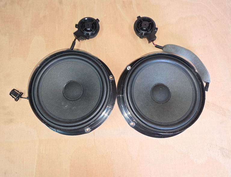 Vw transporter sepakers 