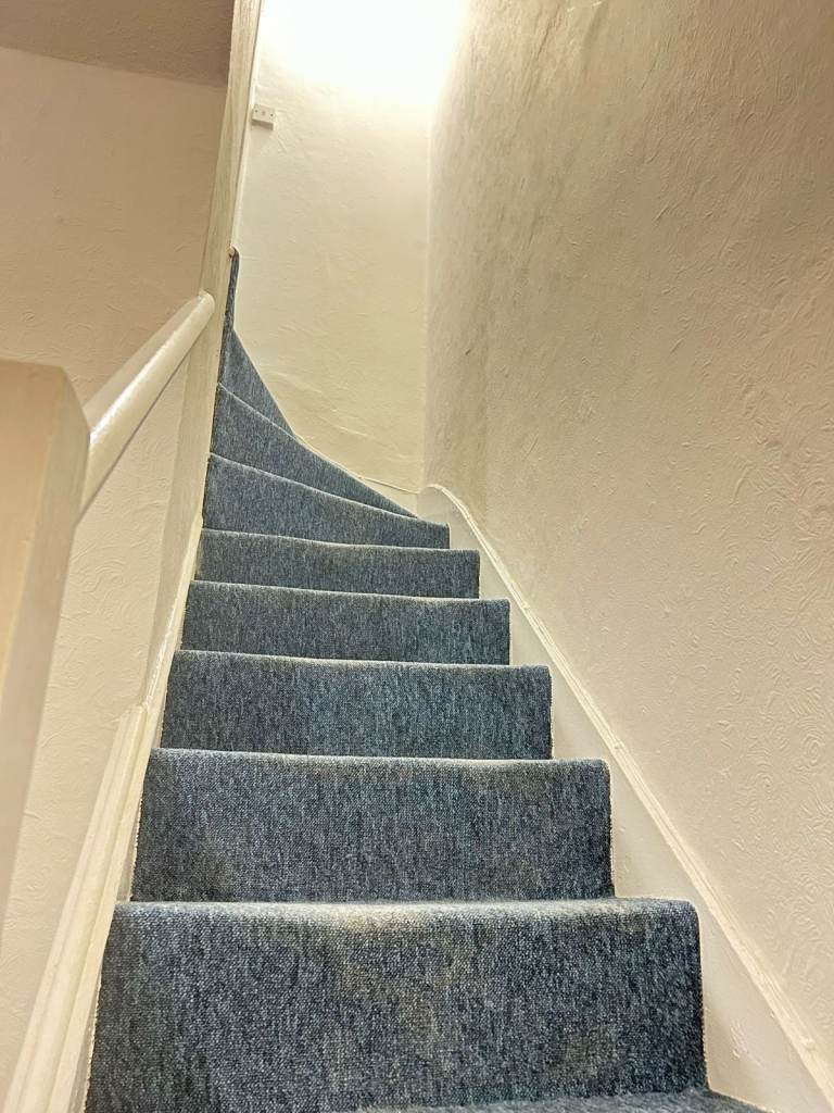 NEWLY REFURBISHED! .. 1BEDROOM FLAT IN GRAVESEND - DA12 1EY FOR JUST £1189pcm (AVAILABLE NOW)