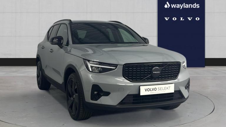 2025 Volvo XC40 Black Edition Plus, B3 Mild hybrid, Petrol Estate Petrol Automatic