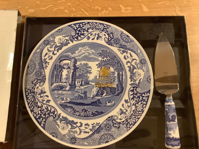 Spode cake plate Set