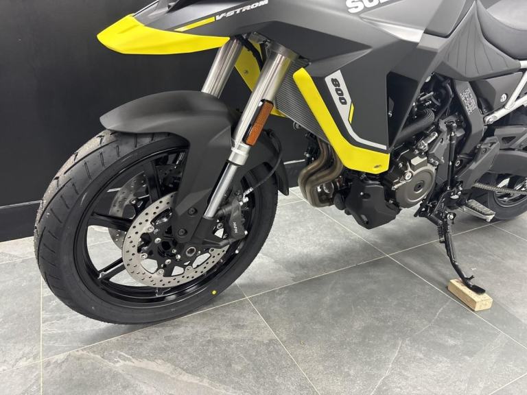 SUZUKI DL800 RE V STROM 2025