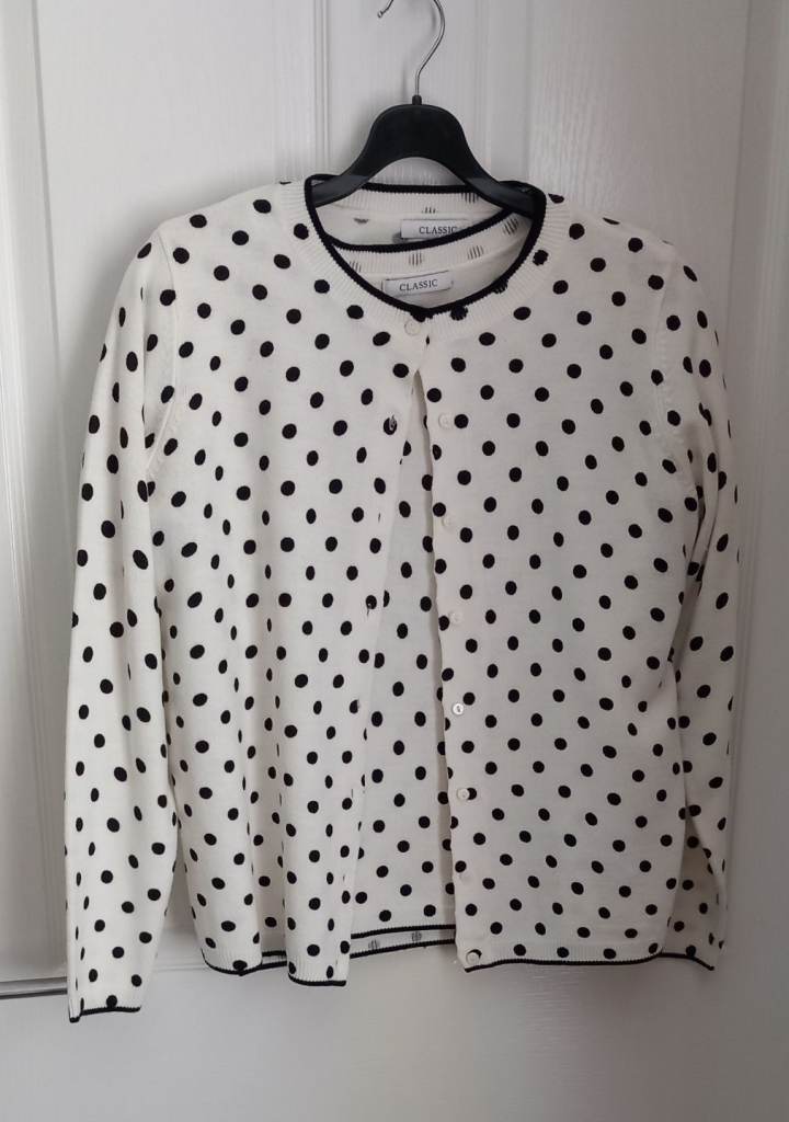 Size 10 M&S Acrylic Twinset 