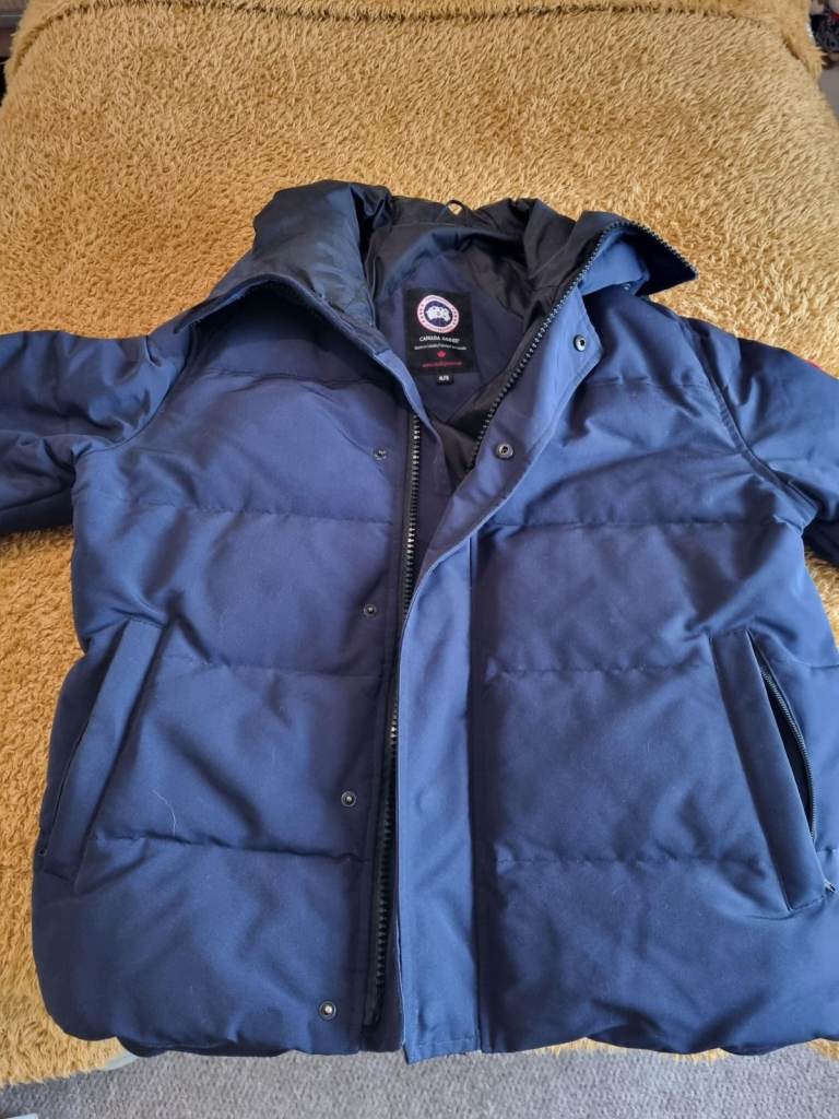 Canada Goose Puffer Jacket – Blue, Good Condition
