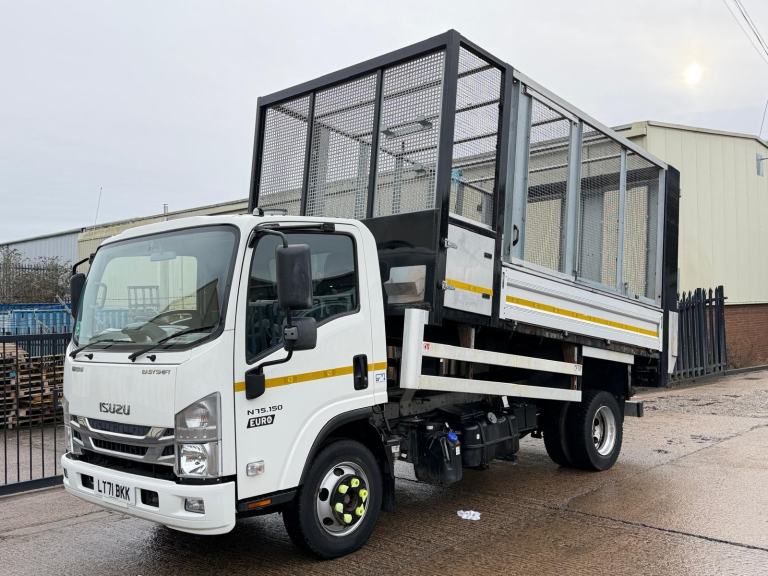 ISUZU TRUCKS FORWARD N75.150 AUTO FULLY  CAGED TIPPER , 17,001 MILES ONLY