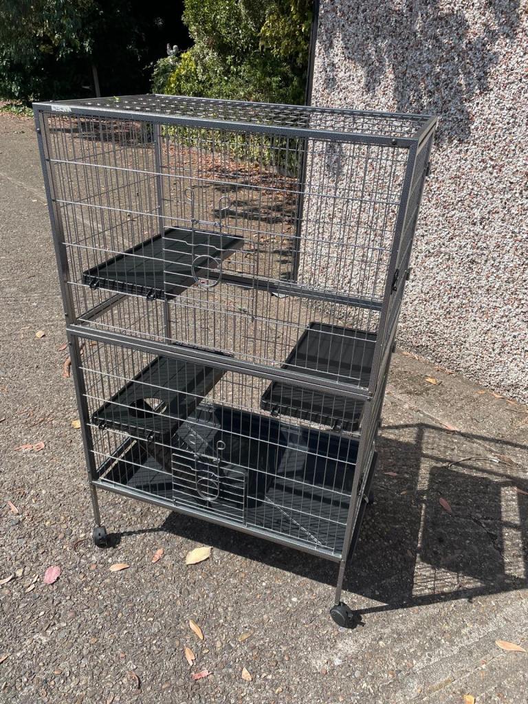 Metal chinchilla/Ferret cage
