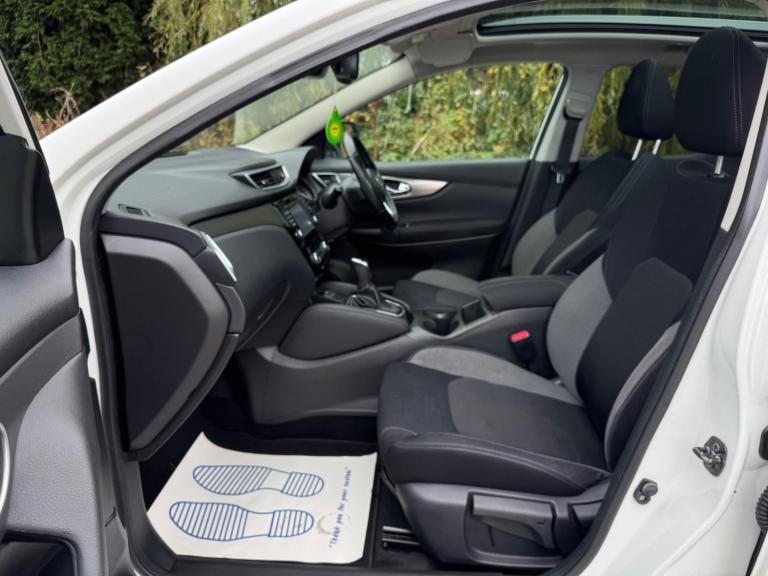 2017 Nissan Qashqai 1.2 DiG-T N-Connecta 5dr Xtronic HATCHBACK PETROL Automatic