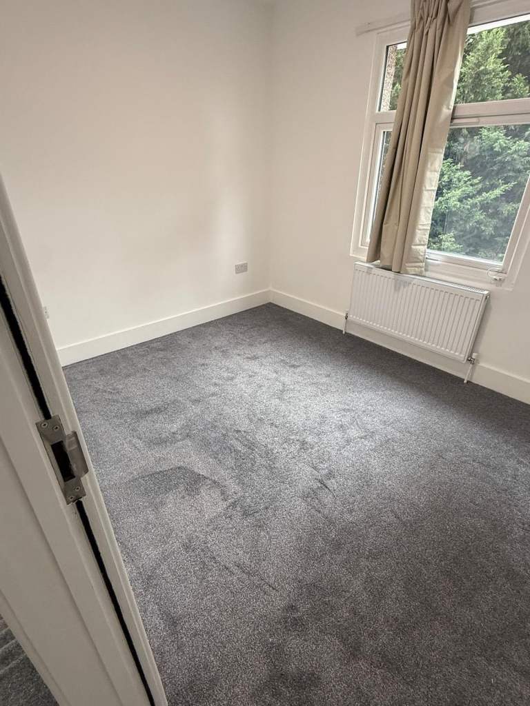 270 7 bed Whitchurch land Stanmore edgeware Ha86qx